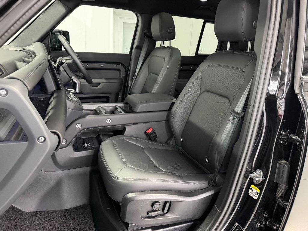 Used Land Rover Defender 2025 for sale - 77841415: Photo 14