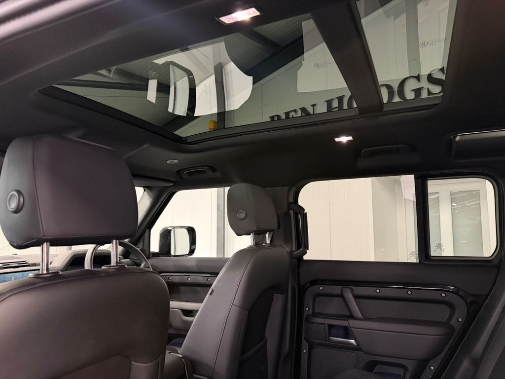 Used Land Rover Defender 2025 for sale - 77841415: Photo 17