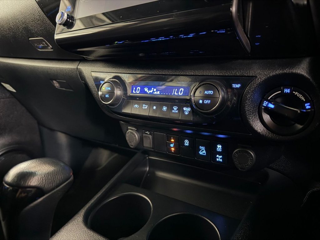 Used Toyota Hilux 2023 for sale - 77920546: Photo 20