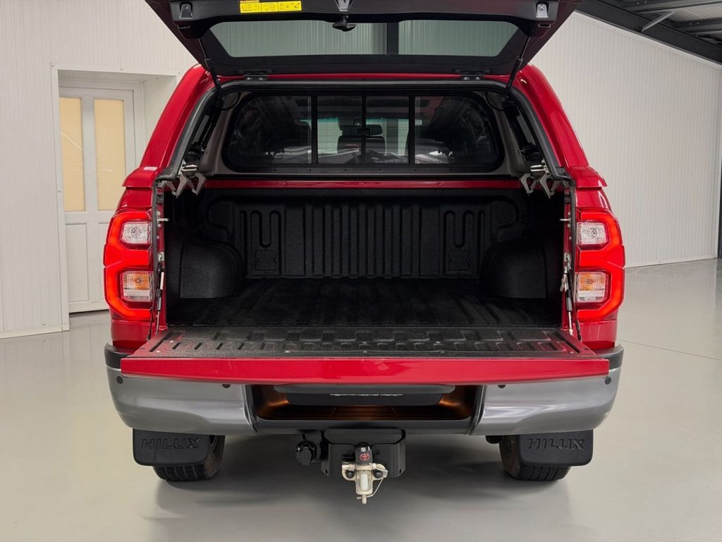 Used Toyota Hilux 2023 for sale - 77920546: Photo 32