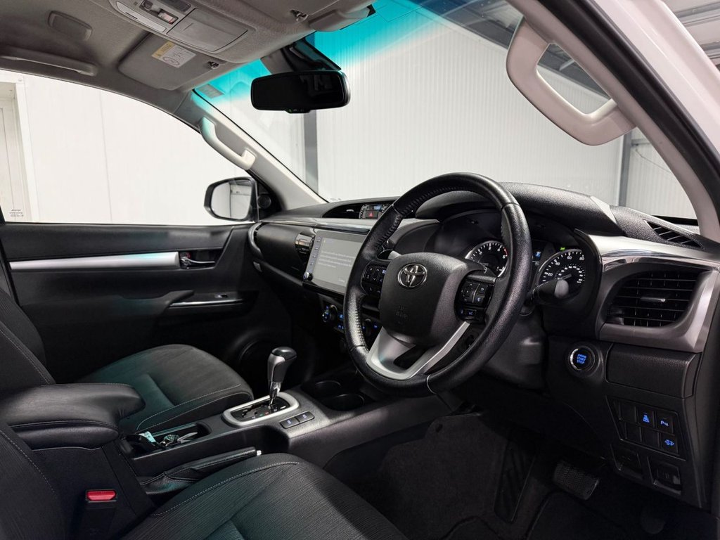 Used Toyota Hilux 2023 for sale - 77067589: Photo 11