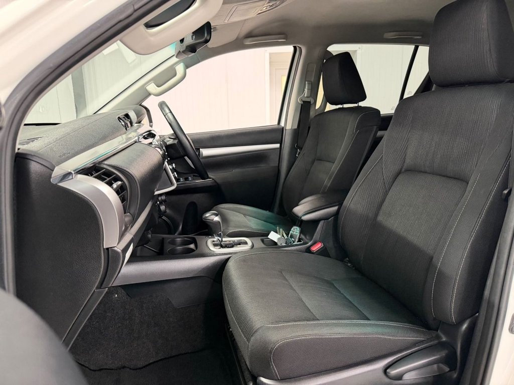 Used Toyota Hilux 2023 for sale - 77067589: Photo 14