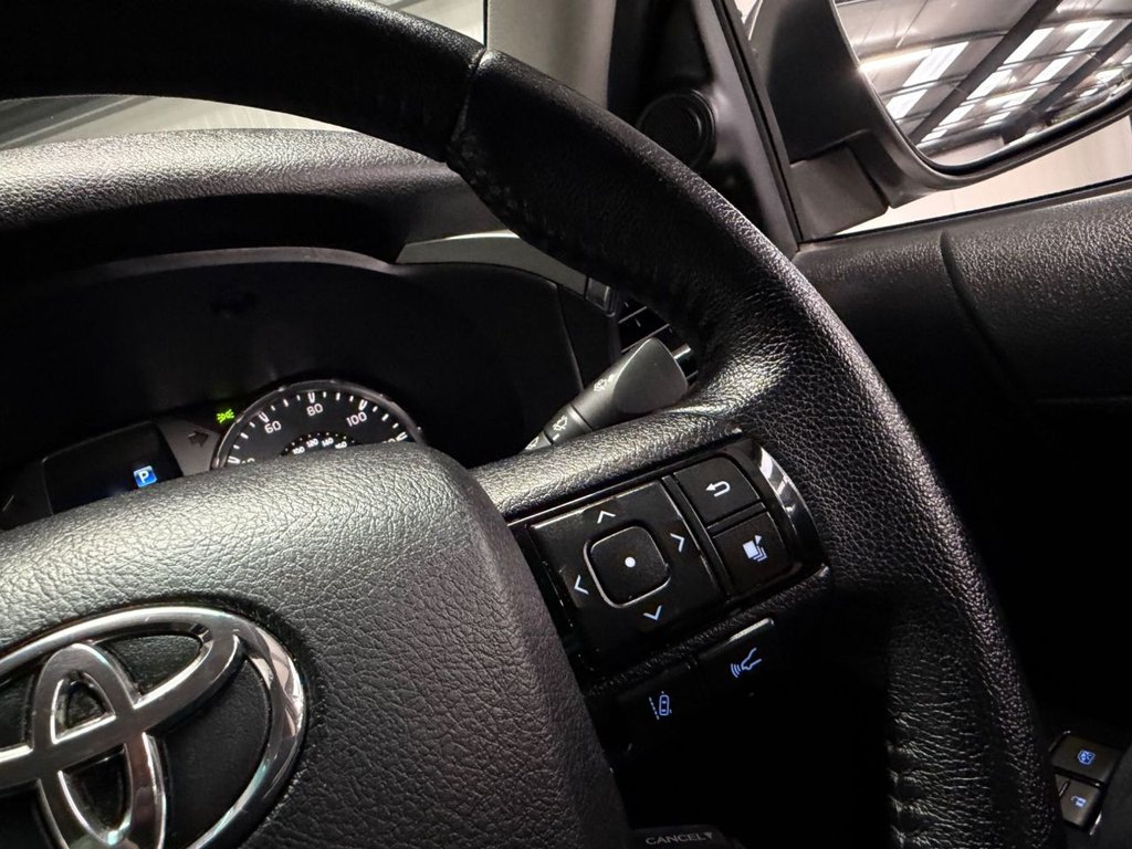 Used Toyota Hilux 2023 for sale - 77067589: Photo 21