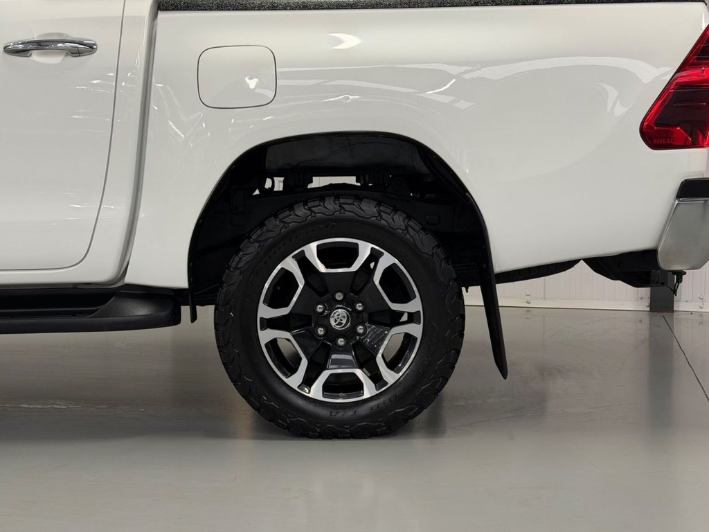 Used Toyota Hilux 2023 for sale - 77067589: Photo 28
