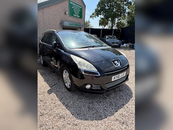 Used Peugeot 5008 2011 for sale - 79023827: Photo