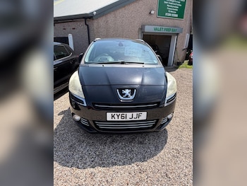 Used Peugeot 5008 2011 for sale - 79023827: Photo