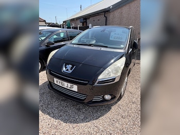 Used Peugeot 5008 2011 for sale - 79023827: Photo