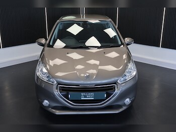 Used Peugeot 208 2015 for sale - 78531396: Photo