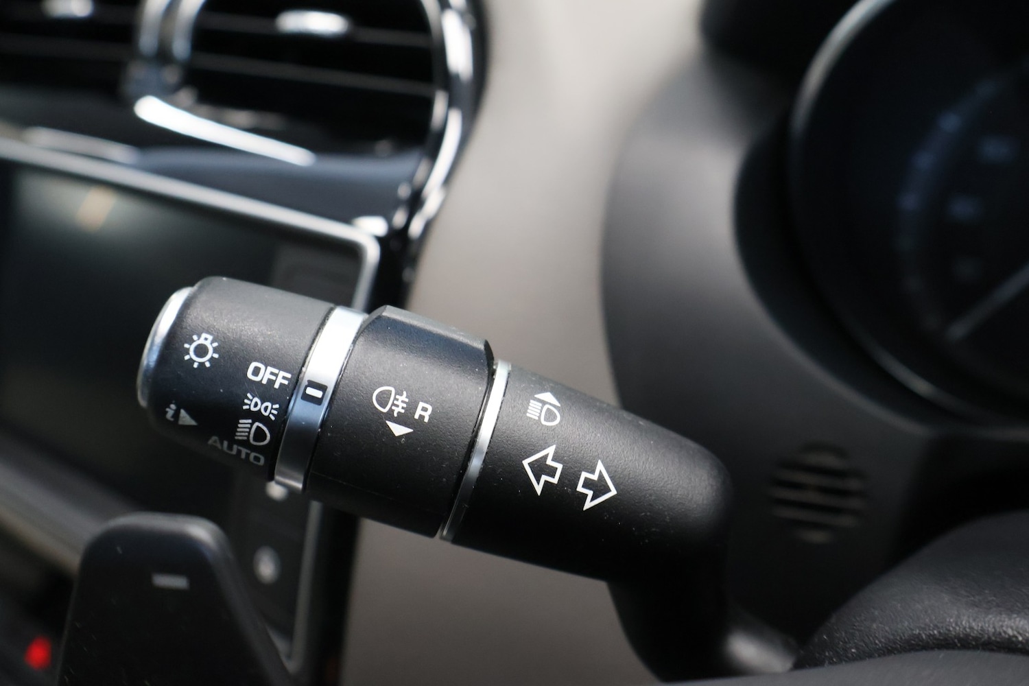 Used Jaguar XE 2015 for sale - 78219619: Photo 31