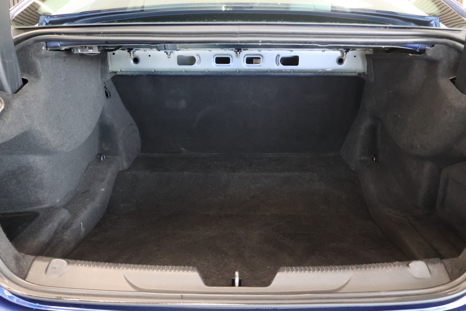 Used Jaguar XE 2015 for sale - 78219619: Photo 33