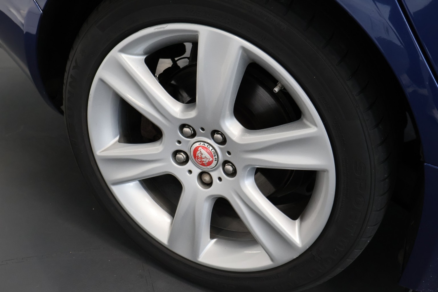 Used Jaguar XE 2015 for sale - 78219619: Photo 44