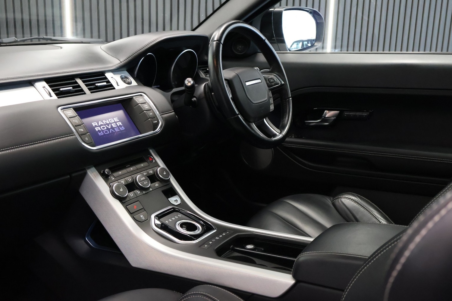 Used Land Rover Range Rover Evoque 2011 for sale - 77681792: Photo 15