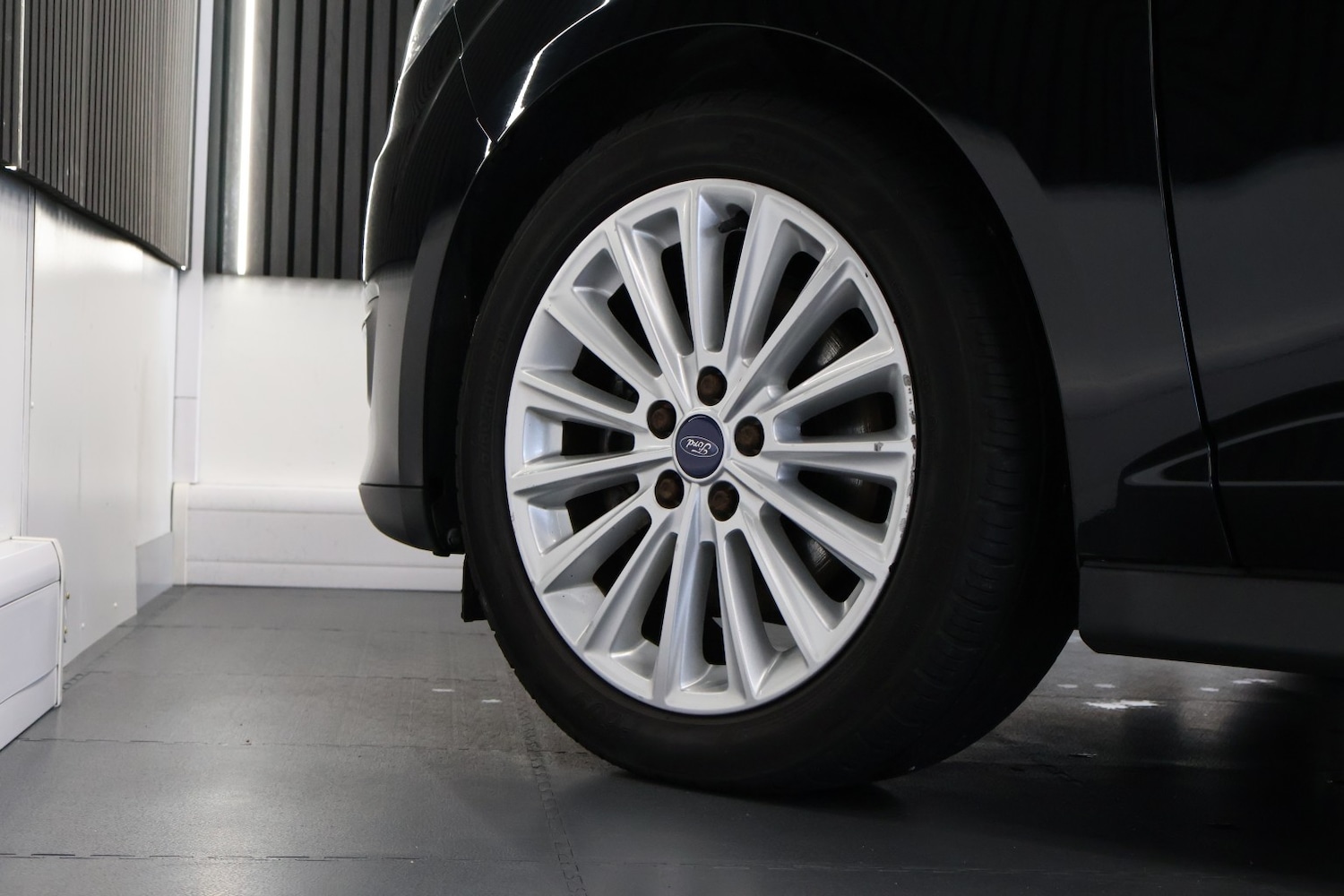 Used Ford C-Max 2016 for sale - 77636910: Photo 9