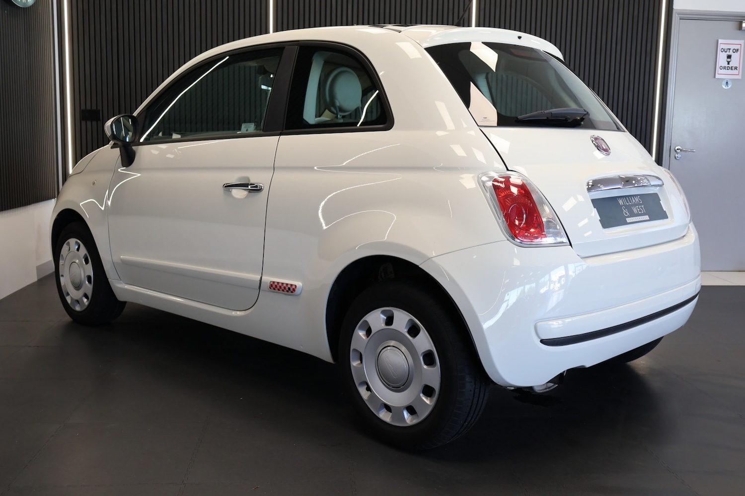 Used Fiat 500 2010 for sale - 77656409: Photo 8
