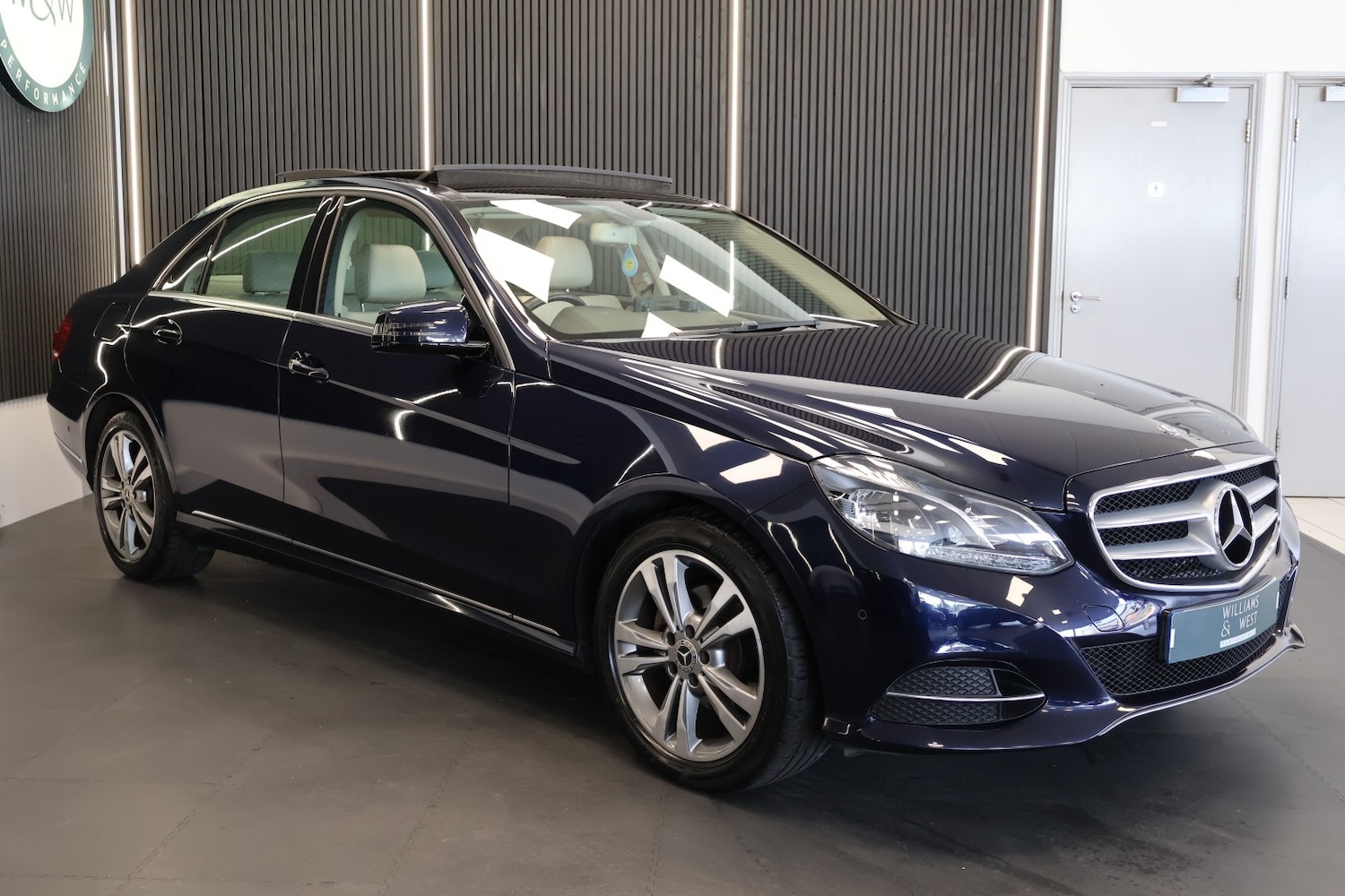 Used Mercedes-Benz E Class 2014 for sale - 78070594: Photo 10