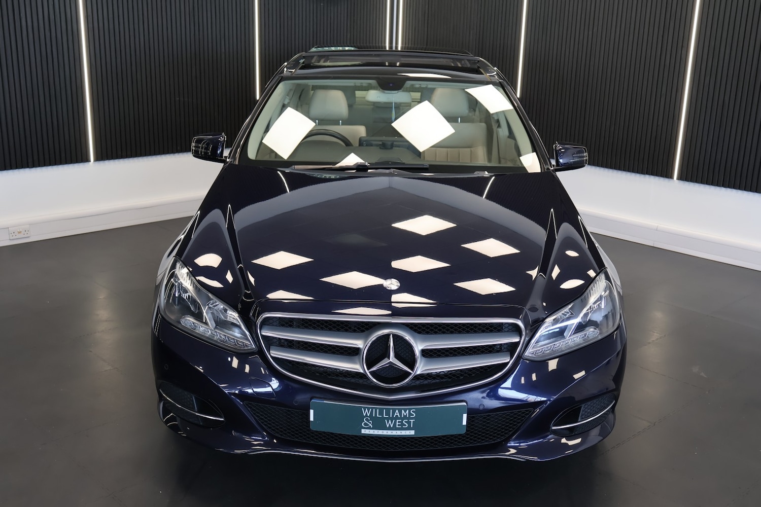 Used Mercedes-Benz E Class 2014 for sale - 78070594: Photo 11