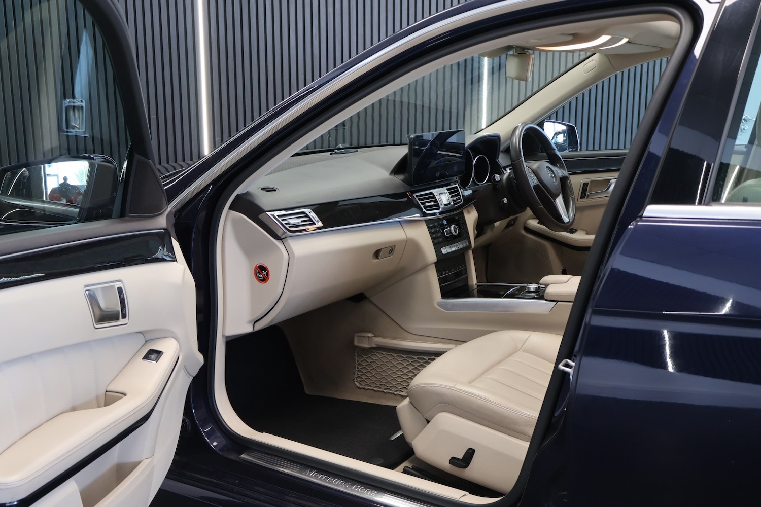 Used Mercedes-Benz E Class 2014 for sale - 78070594: Photo 21