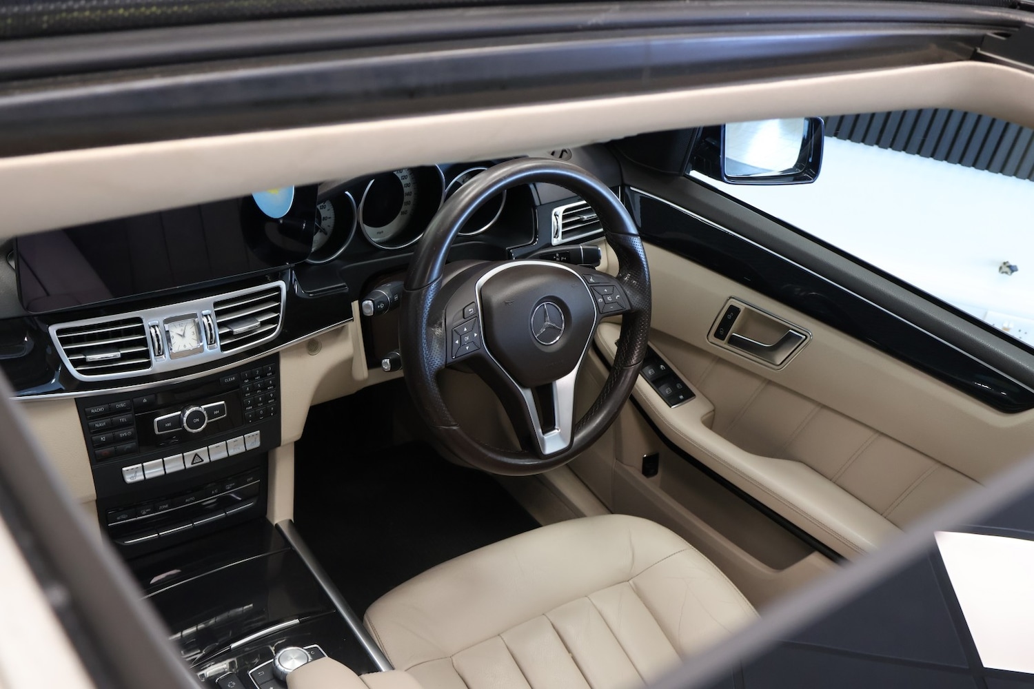 Used Mercedes-Benz E Class 2014 for sale - 78070594: Photo 23