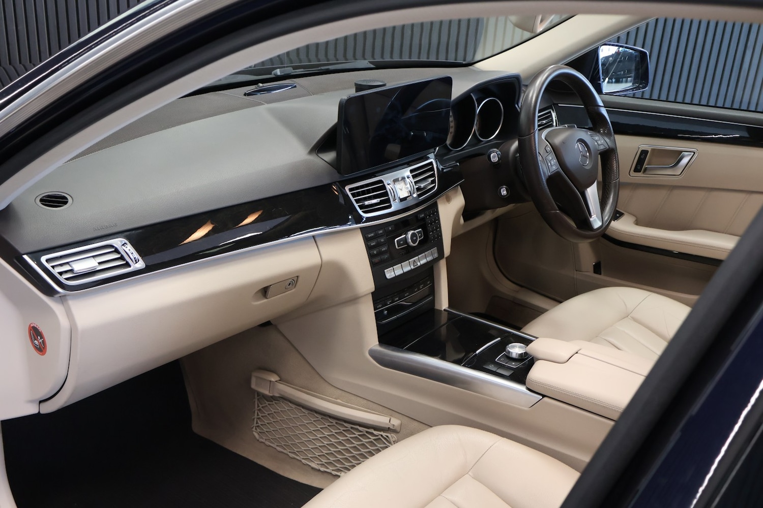 Used Mercedes-Benz E Class 2014 for sale - 78070594: Photo 26