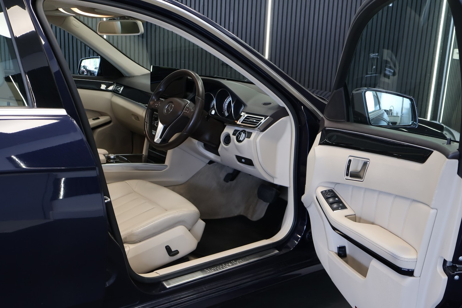 Used Mercedes-Benz E Class 2014 for sale - 78070594: Photo 28