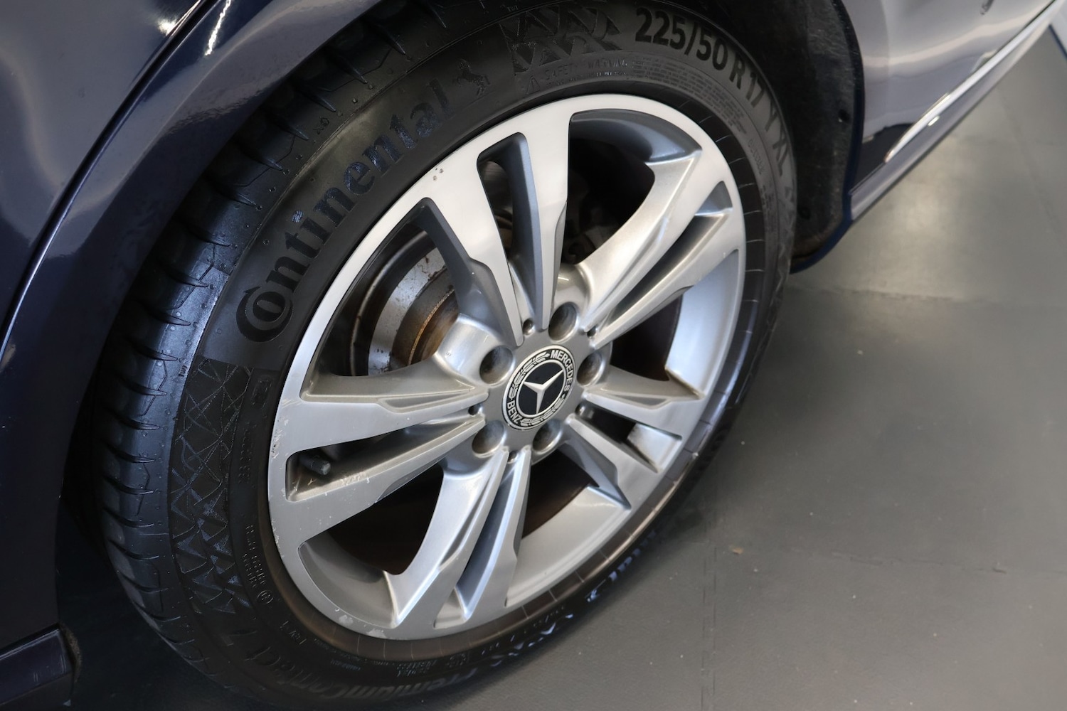 Used Mercedes-Benz E Class 2014 for sale - 78070594: Photo 3