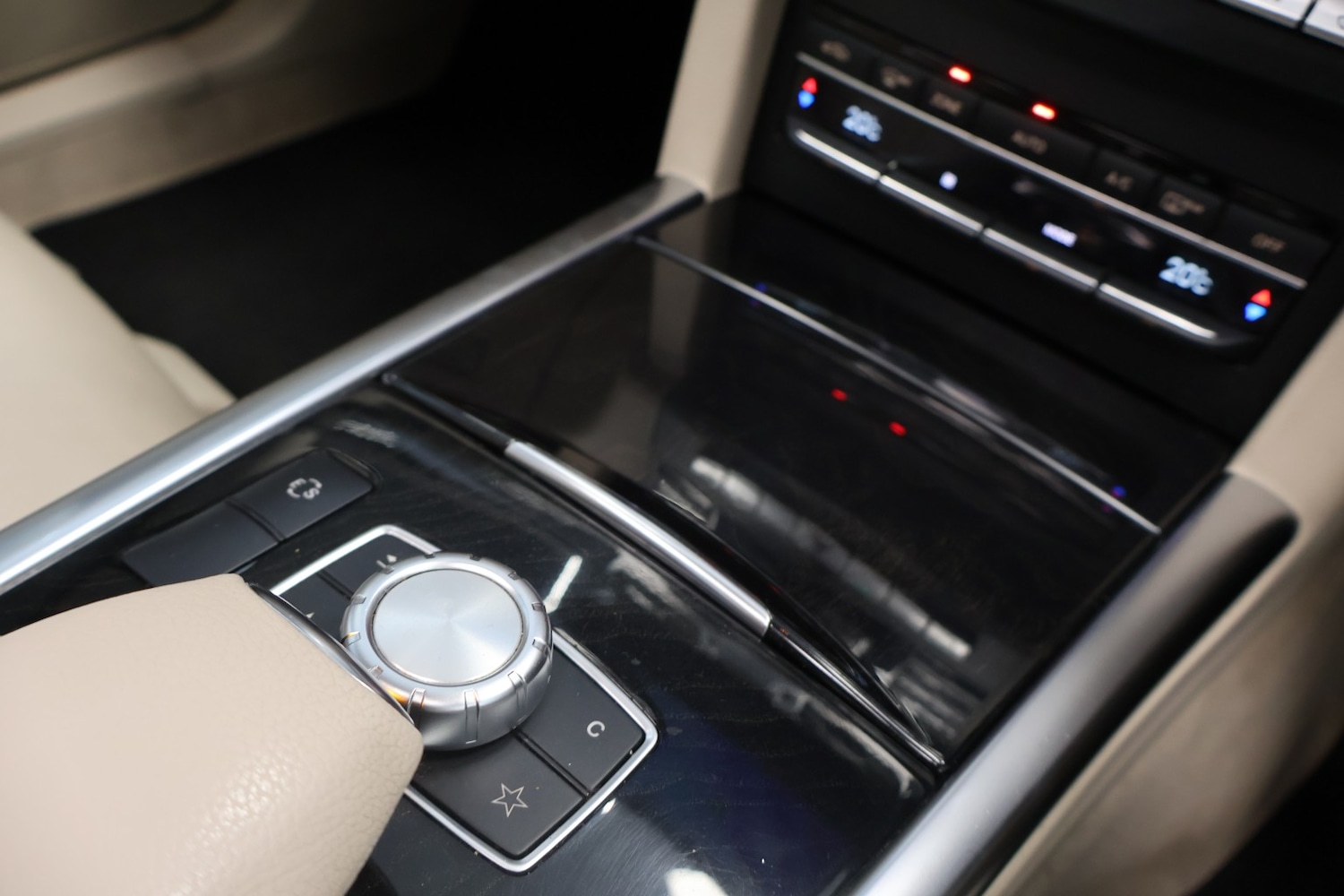 Used Mercedes-Benz E Class 2014 for sale - 78070594: Photo 41