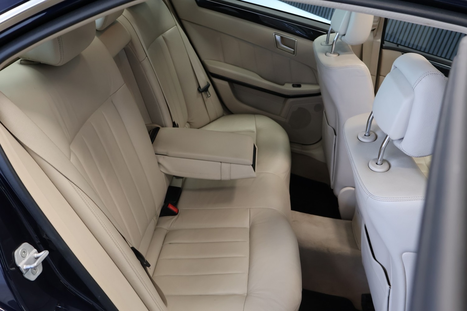 Used Mercedes-Benz E Class 2014 for sale - 78070594: Photo 42