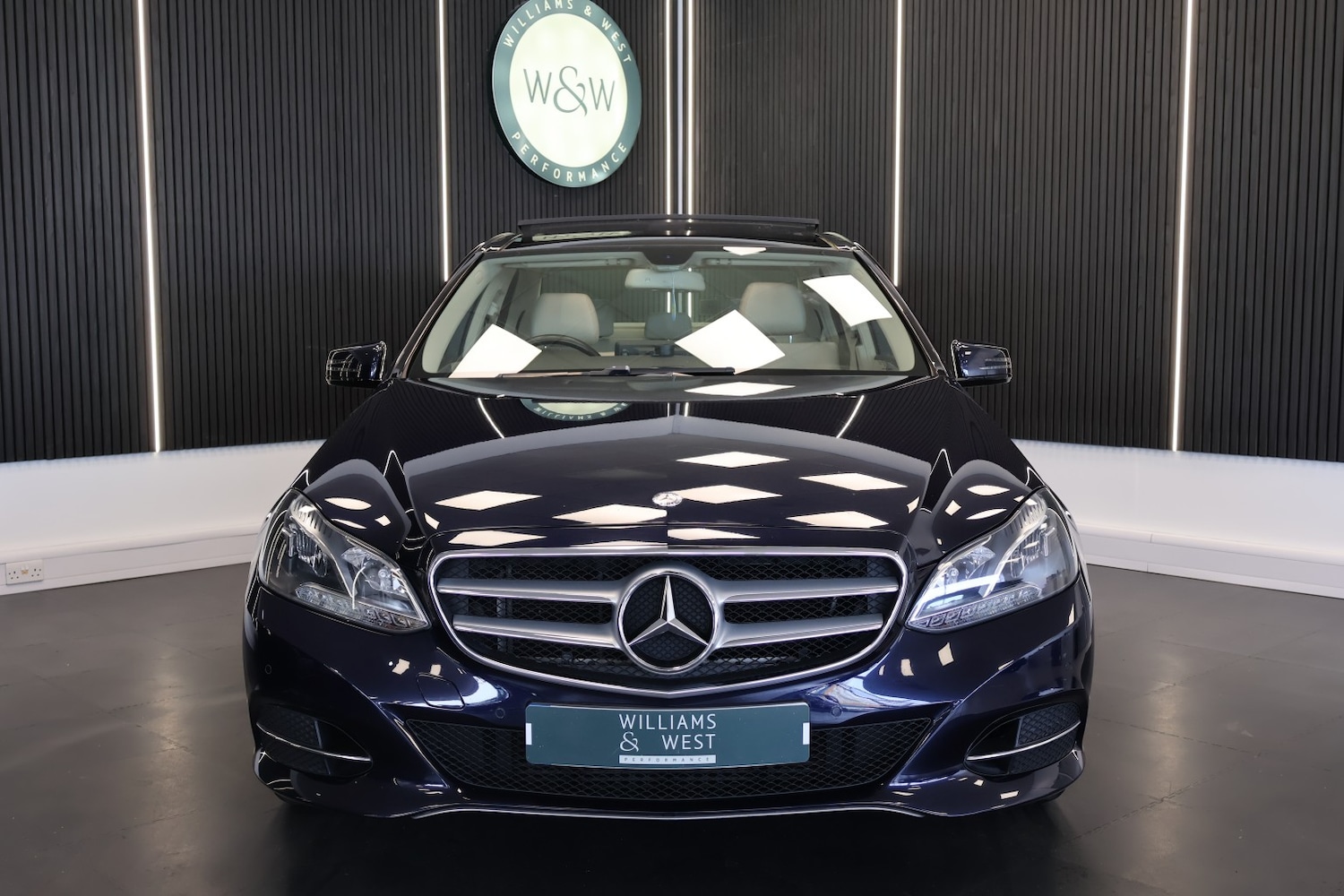 Used Mercedes-Benz E Class 2014 for sale - 78070594: Photo 6