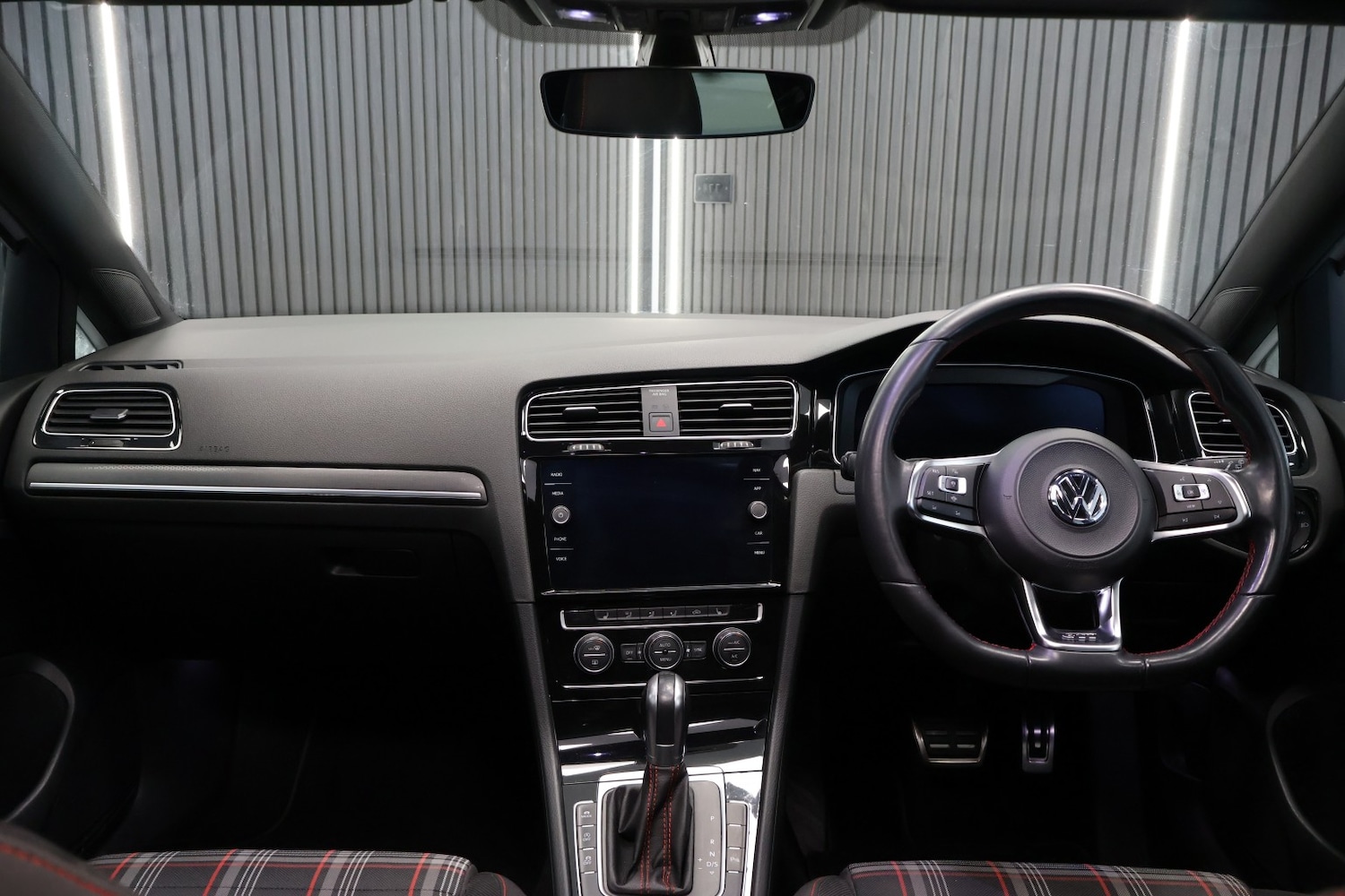 Used Volkswagen Golf 2019 for sale - 77595337: Photo 21