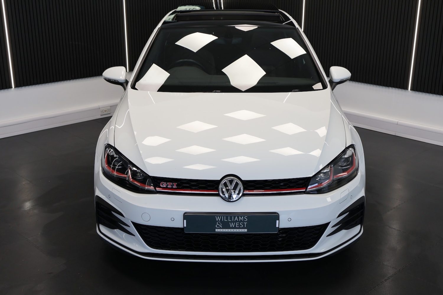 Used Volkswagen Golf 2019 for sale - 77595337: Photo 3