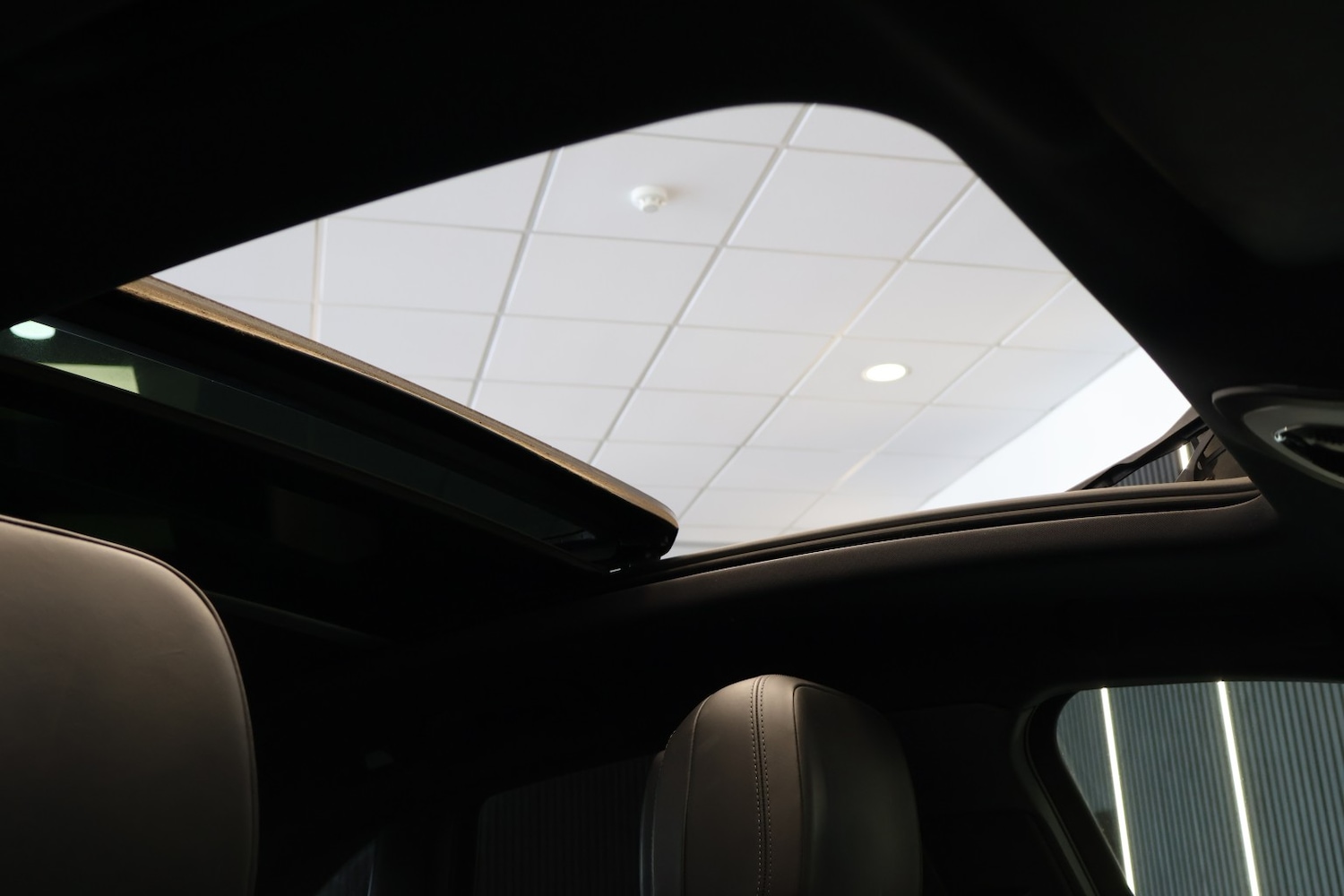 Used Porsche Macan 2015 for sale - 78197994: Photo 32