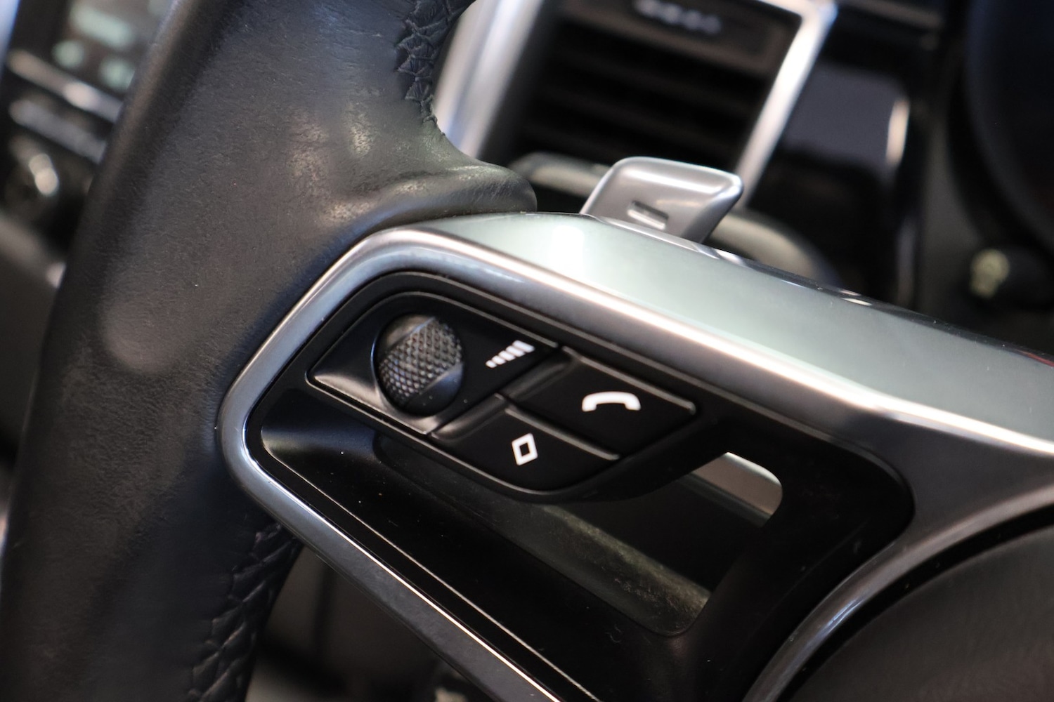 Used Porsche Macan 2015 for sale - 78197994: Photo 42