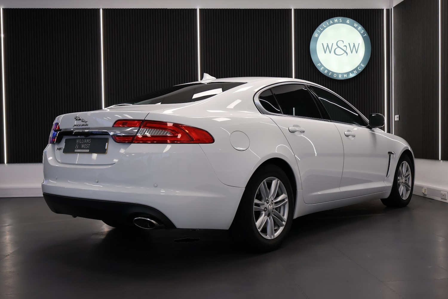Used Jaguar XF 2015 for sale - 77851357: Photo 13