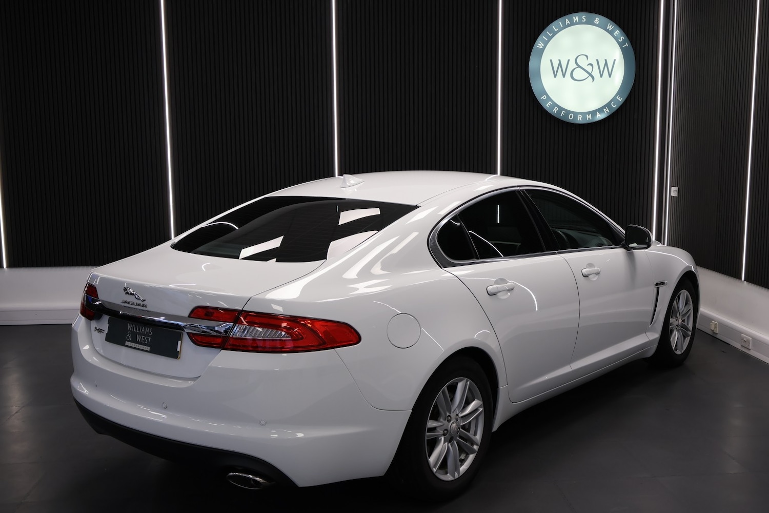 Used Jaguar XF 2015 for sale - 77851357: Photo 14