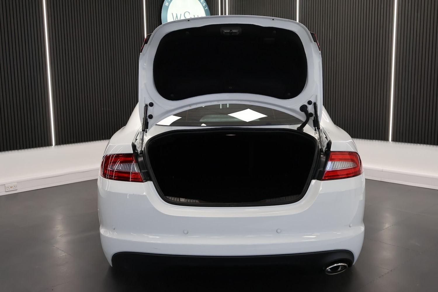 Used Jaguar XF 2015 for sale - 77851357: Photo 19