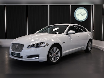 2015 - 2.2 d Luxury 4-Door