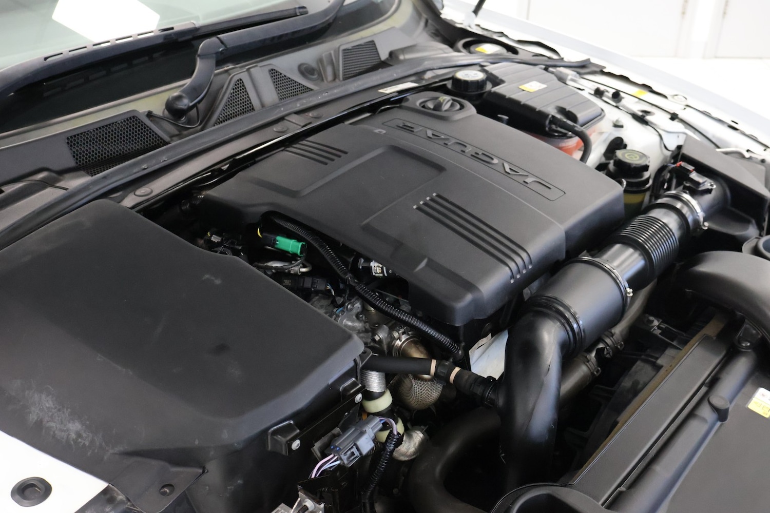 Used Jaguar XF 2015 for sale - 77851357: Photo 22