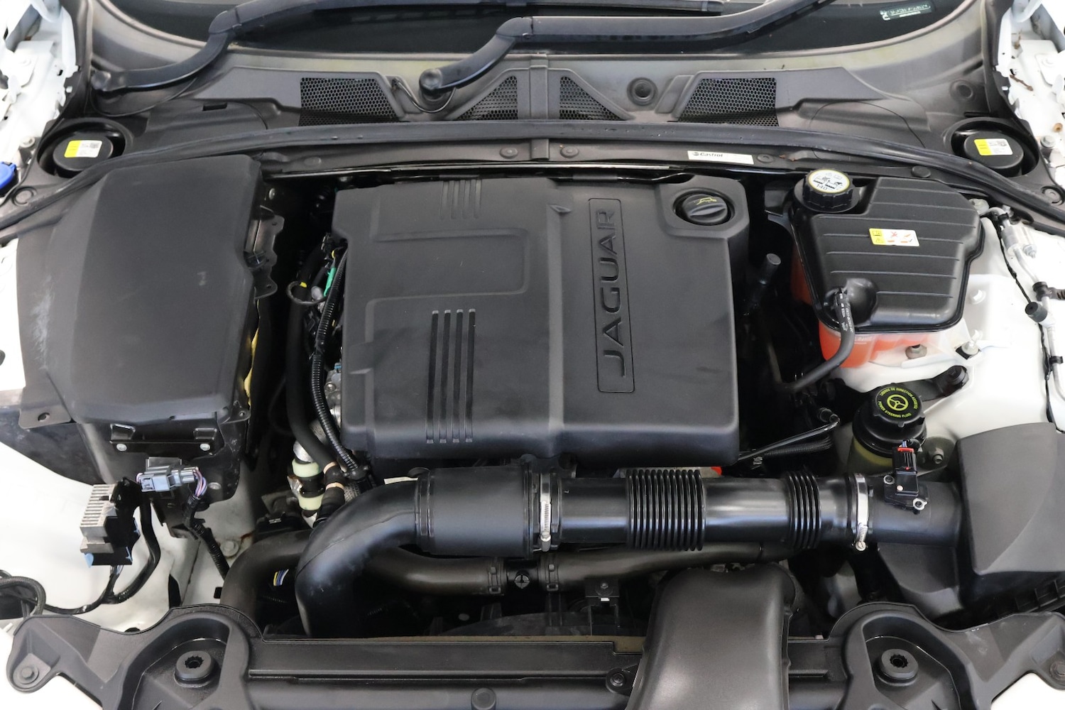 Used Jaguar XF 2015 for sale - 77851357: Photo 23