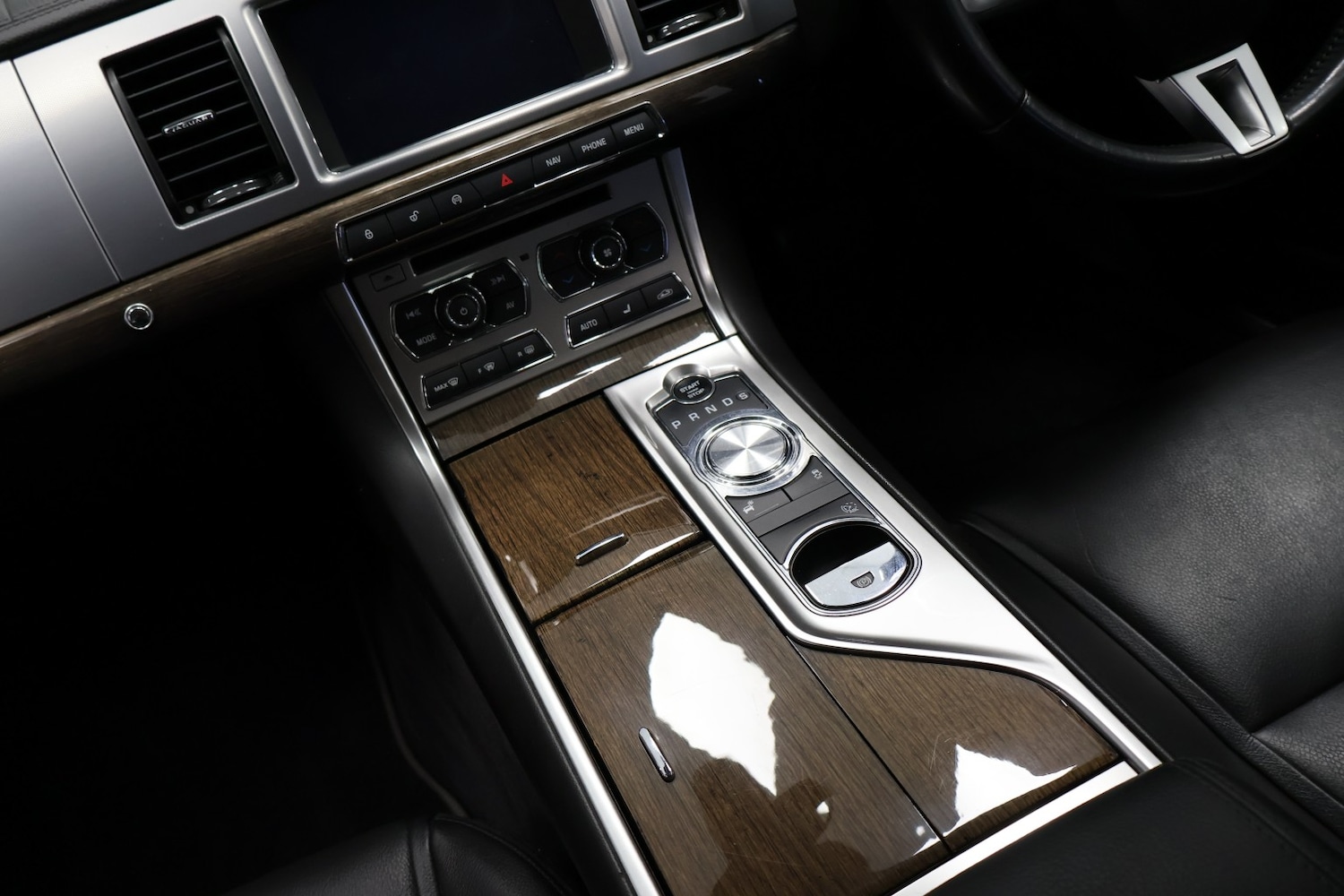 Used Jaguar XF 2015 for sale - 77851357: Photo 41