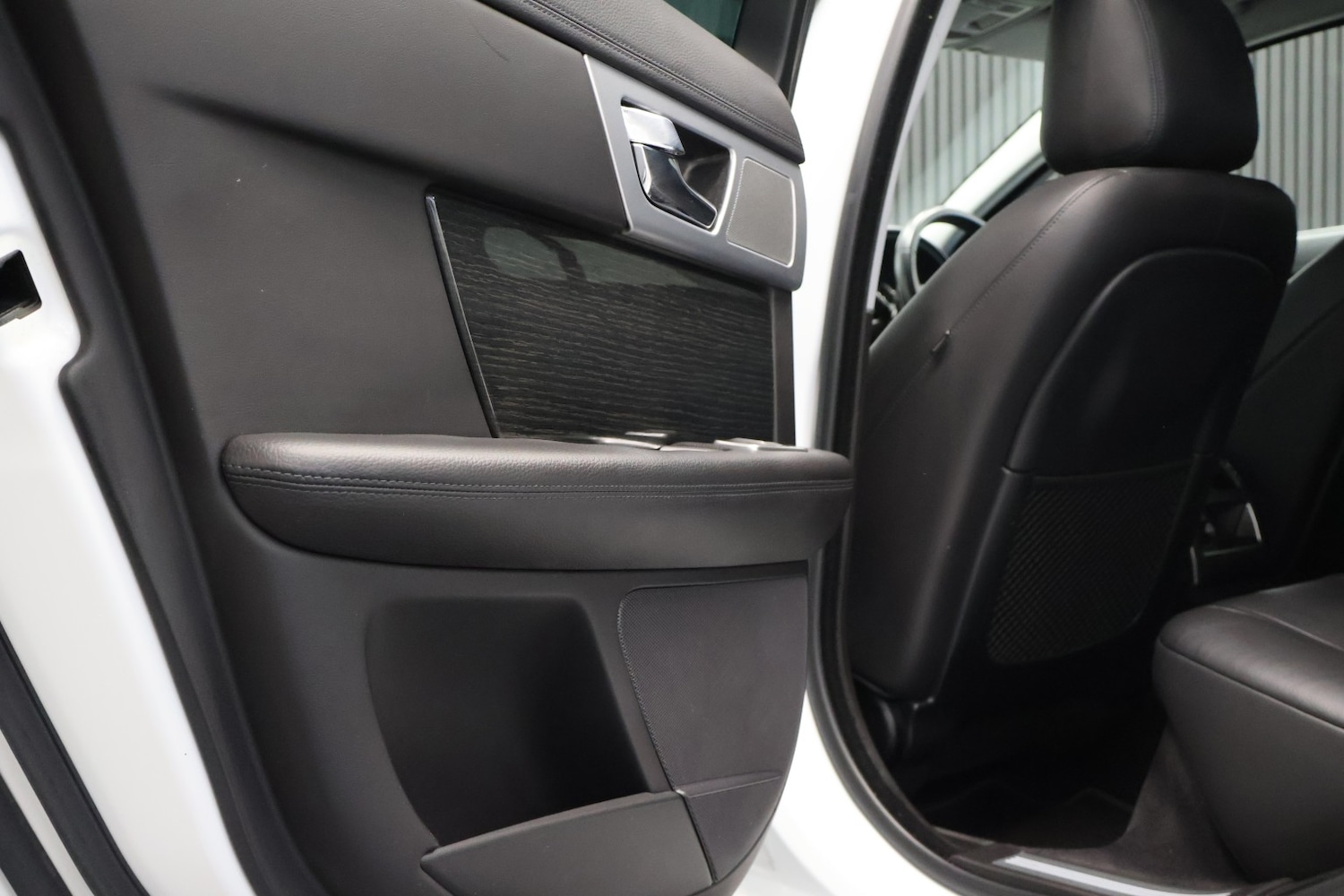 Used Jaguar XF 2015 for sale - 77851357: Photo 46