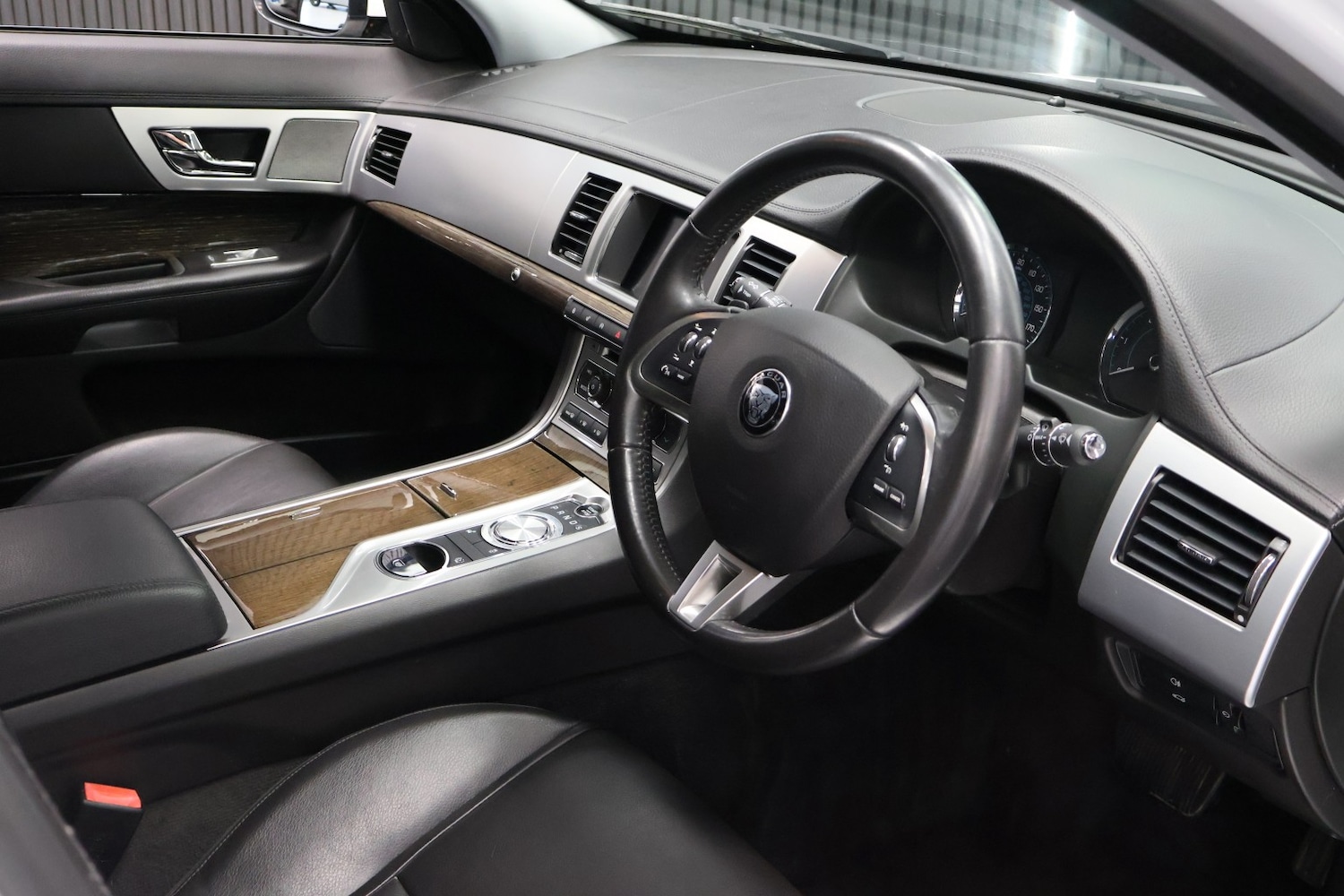 Used Jaguar XF 2015 for sale - 77851357: Photo 49