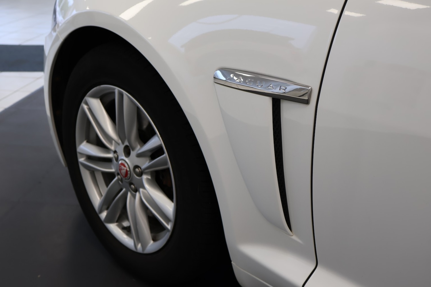 Used Jaguar XF 2015 for sale - 77851357: Photo 57