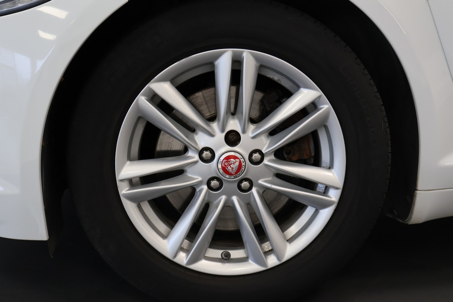 Used Jaguar XF 2015 for sale - 77851357: Photo 8