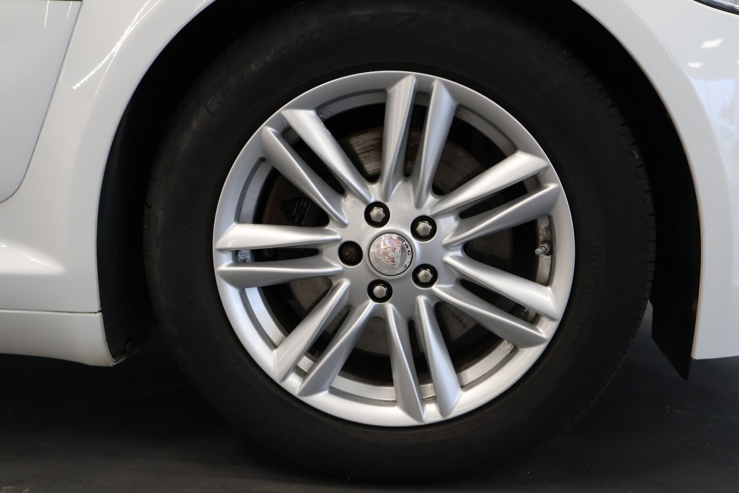 Used Jaguar XF 2015 for sale - 77851357: Photo 9