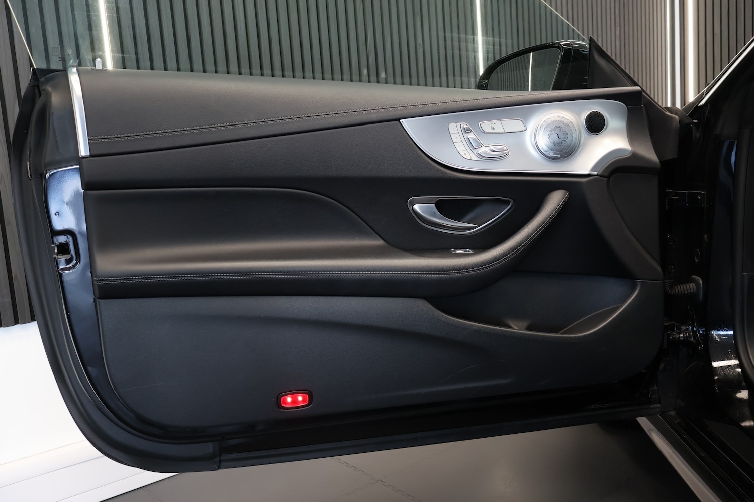 Used Mercedes-Benz E Class 2018 for sale - 77610040: Photo 25