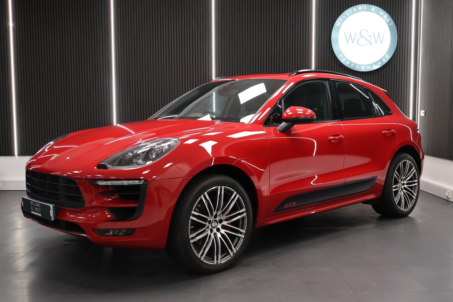 Used Porsche Macan 2016 for sale - 78025778: Photo 2