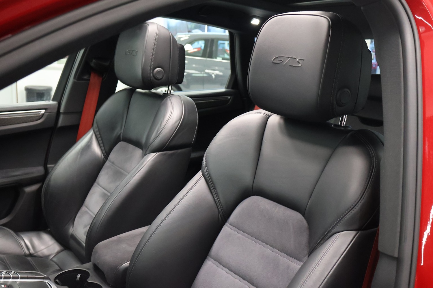 Used Porsche Macan 2016 for sale - 78025778: Photo 25