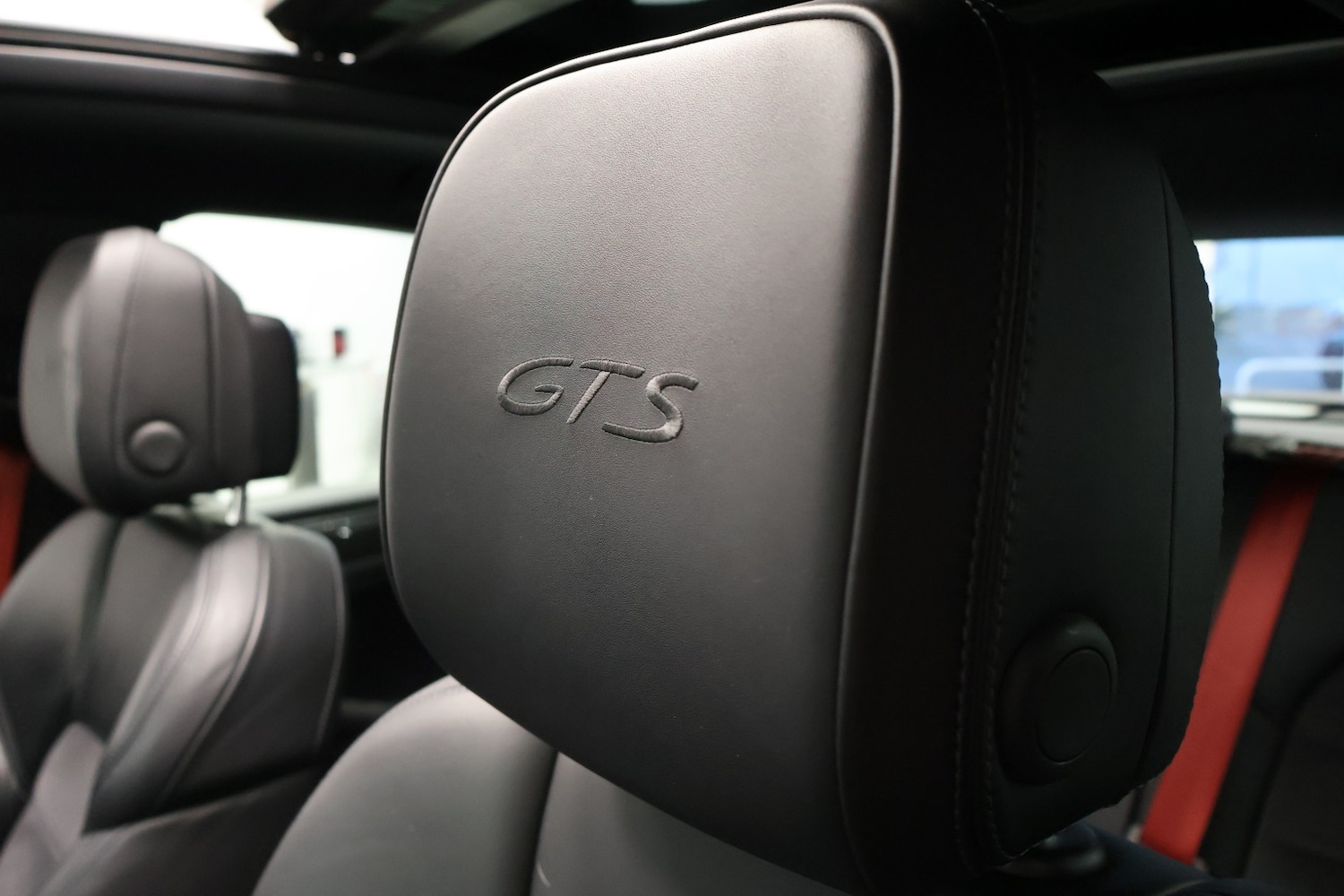 Used Porsche Macan 2016 for sale - 78025778: Photo 47