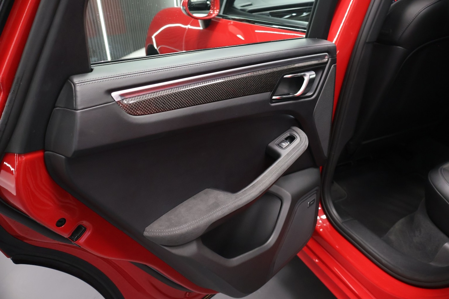 Used Porsche Macan 2016 for sale - 78025778: Photo 49