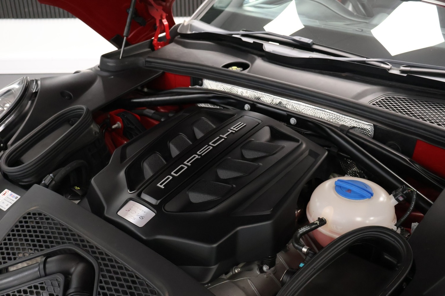 Used Porsche Macan 2016 for sale - 78025778: Photo 53